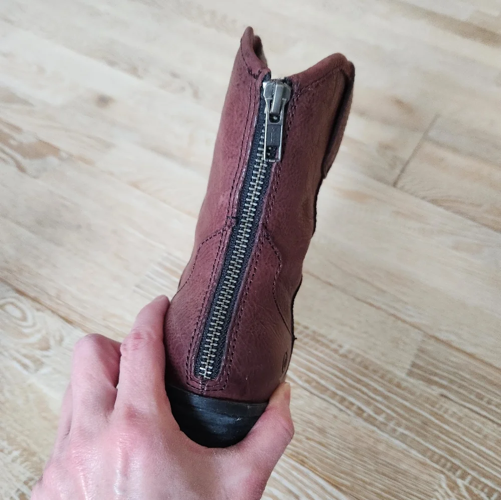 NWOT Burgundy leather boots and belt - Picture 3 of 7